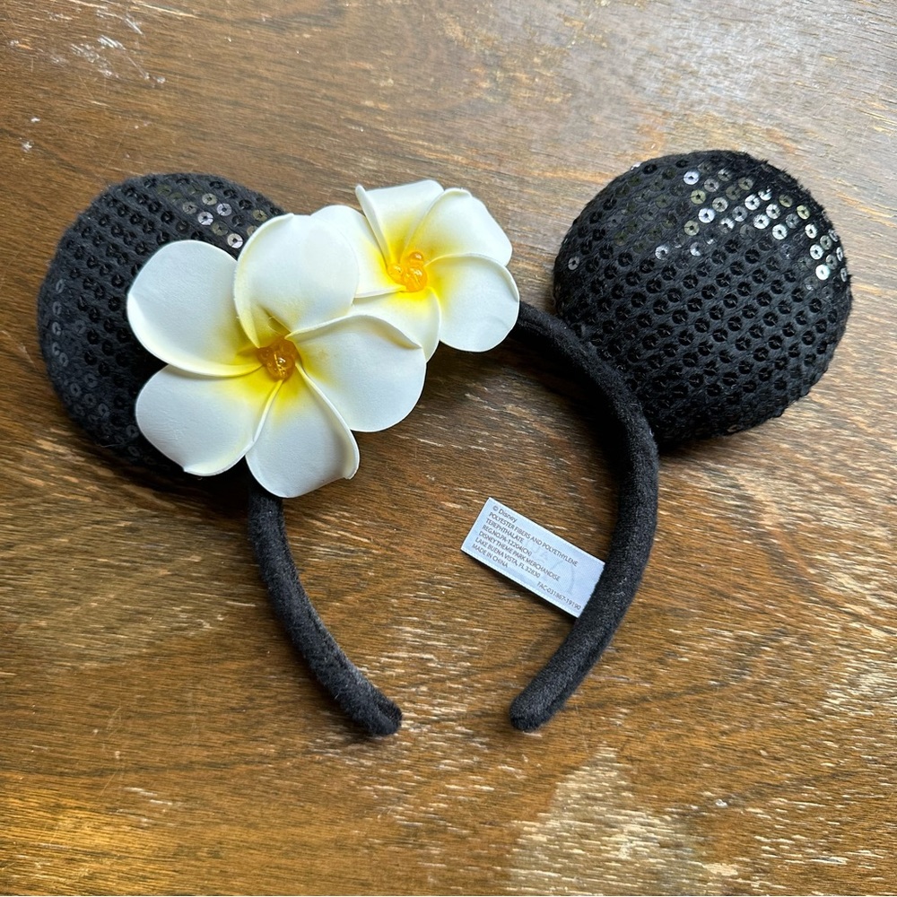 Aulani Disney Resort and Spa Minnie Ears
